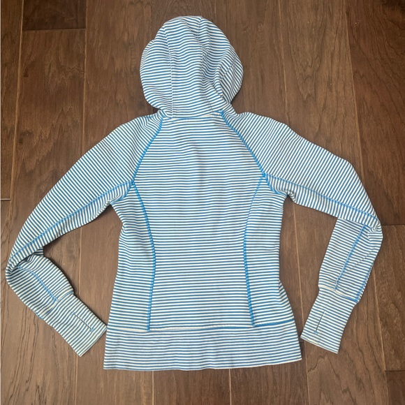 Lululemon Scuba Sweater - Picture 5 of 5
